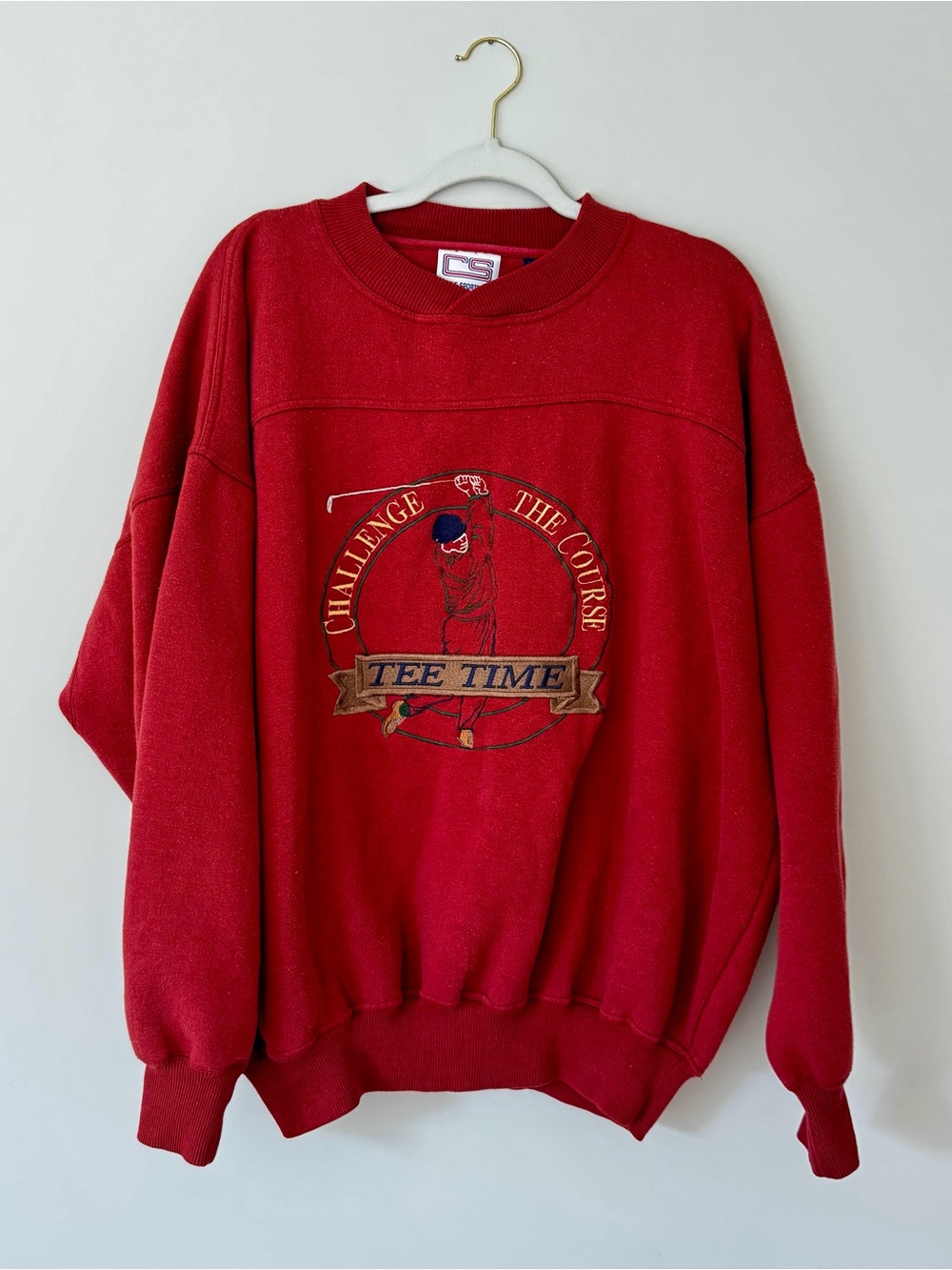 Crable Sportswear Vintage Golf Embroidered Crewneck Sweatshirt, Salmon Red – XL